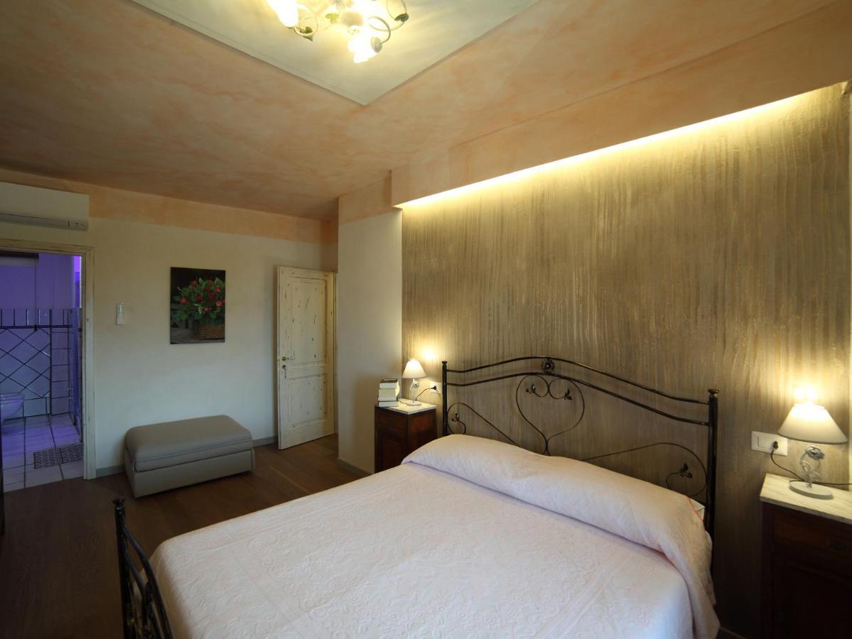 B&B La Fontana Borbone Лаурия Инфериоре Екстериор снимка